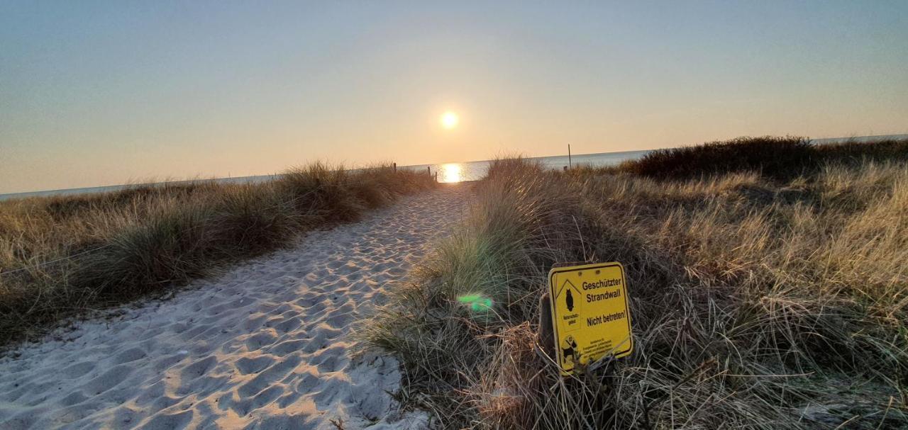 Jugendherberge Fehmarn Exterior foto